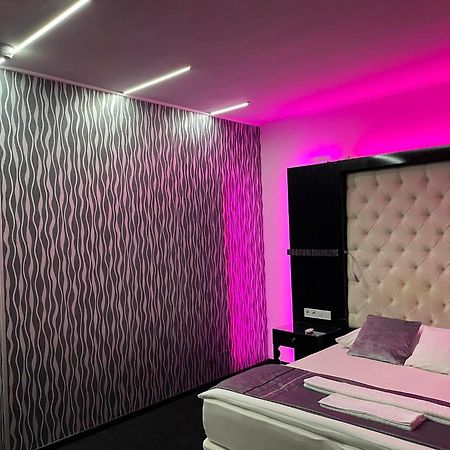Titan Centrum Apartman Nyíregyháza Buitenkant foto